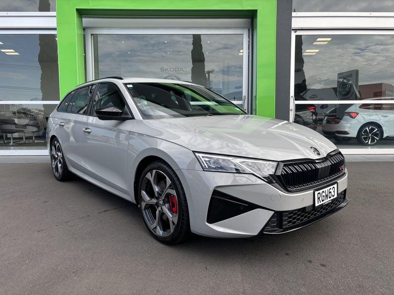 2025 Skoda Octavia RS Wagon 195Kw 2.0PT image 1