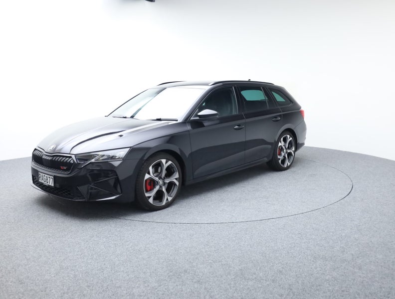 2025 Skoda Octavia Rs Wagon 195Kw 2.0Pt image 4