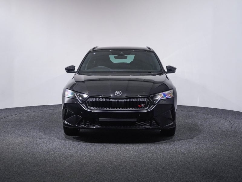 2025 Skoda Octavia RS Wagon 195kW image 2