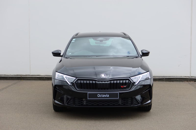 2025 Skoda Octavia Wagon RS TSI 195kW image 4