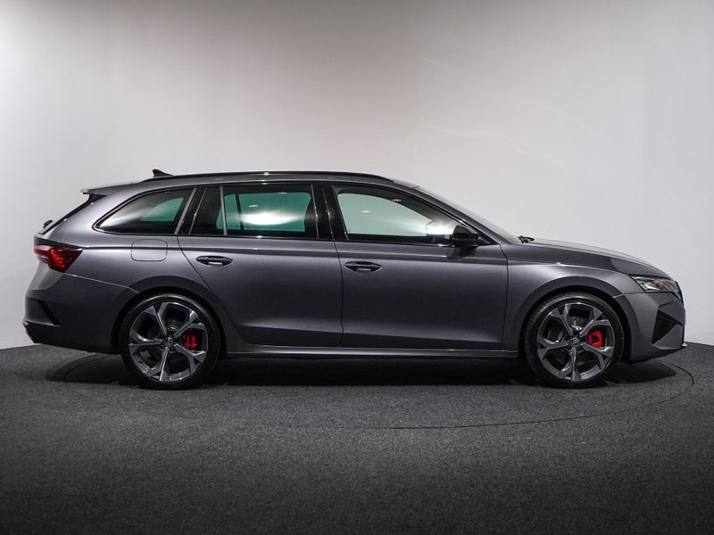 2025 Skoda Octavia Wagon RS Tsi 195kW image 5