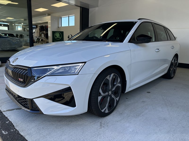 2025 Skoda Octavia Wagon RS+ TSI 195kW image 4