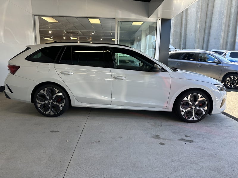 2025 Skoda Octavia Wagon RS+ TSI 195kW image 5