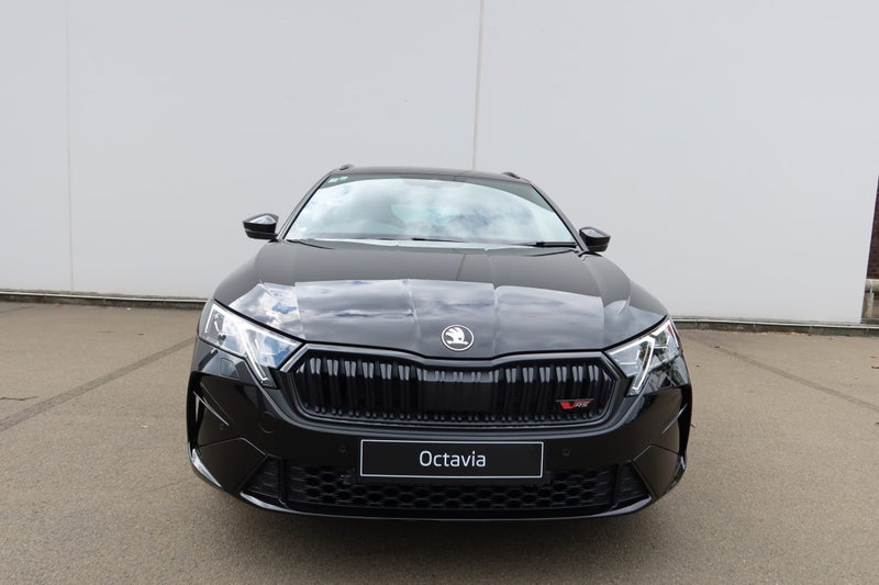 2025 Skoda Octavia Wagon RS TSI 195kw image 4