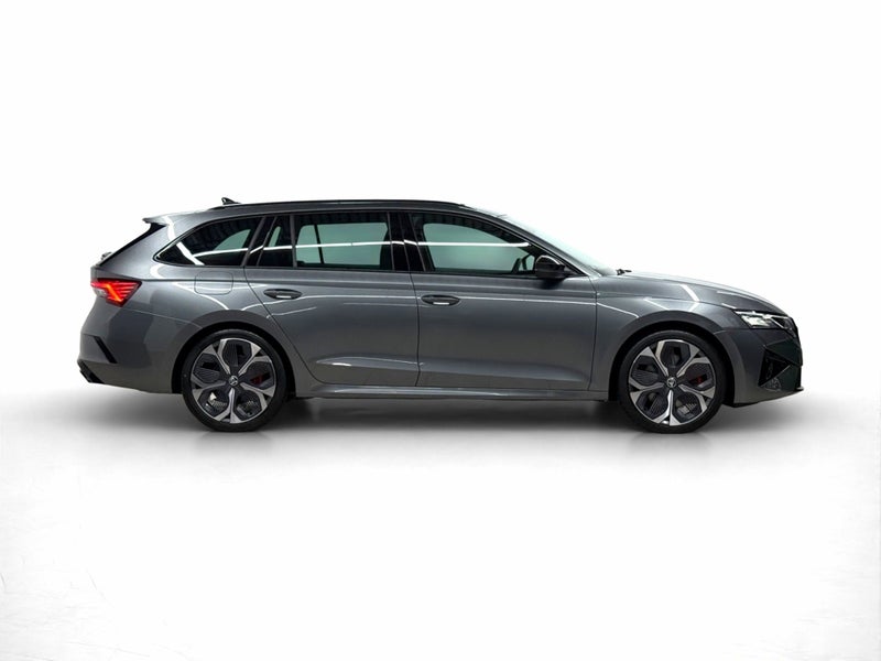 2025 Skoda Octavia Wagon RS TSI 195kW image 3