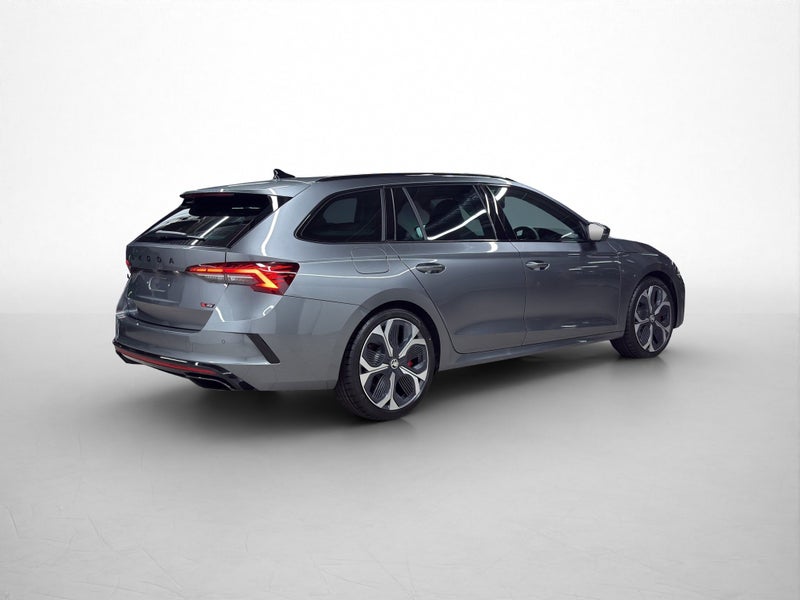 2025 Skoda Octavia Wagon RS TSI 195kW image 4