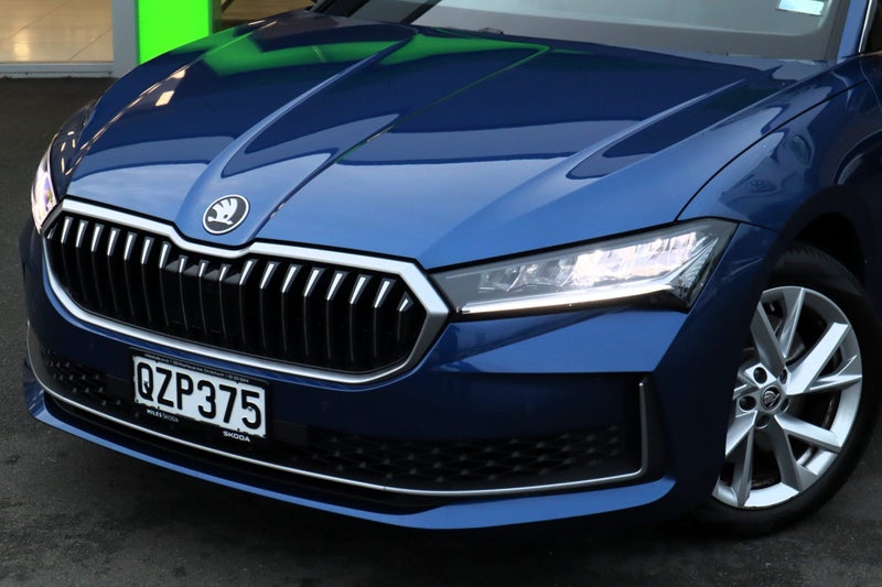 2025 Skoda Superb Selection Wagon 195kW 2.0L Tu... image 4