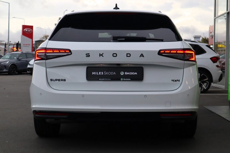 2025 Skoda Superb Sportline 2.0L 195kW 4WD Turb... image 5