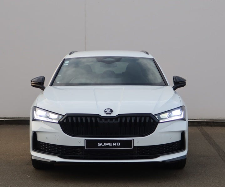 2025 Skoda Superb Sportline TSI 195kW 4x4 image 4
