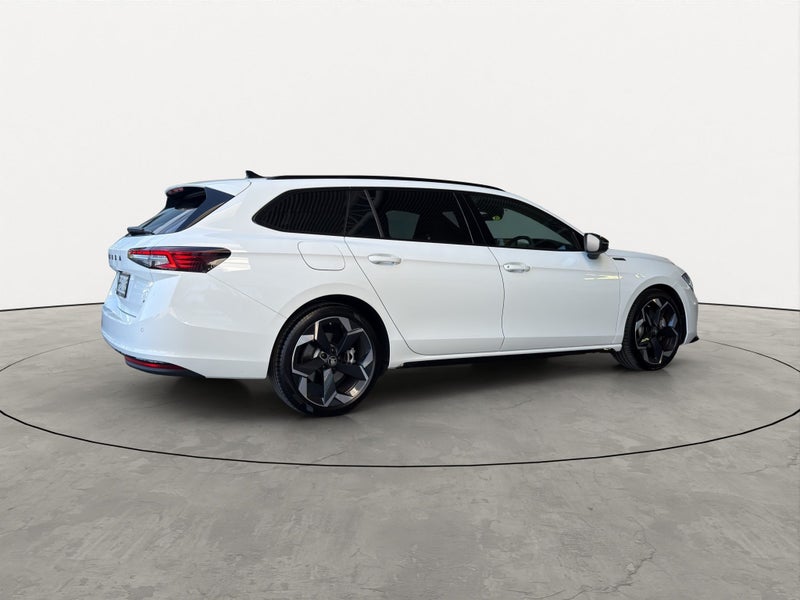 2025 Skoda Superb Wagon Sportline TSI 195 image 4