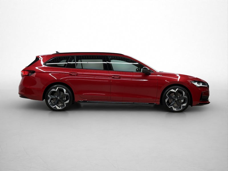 2025 Skoda Superb Wagon Sportline TSI 195 image 3