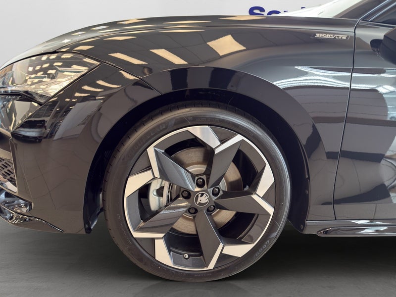 2025 Skoda Superb Wagon Sportline TSi 195kw 4X4 image 4