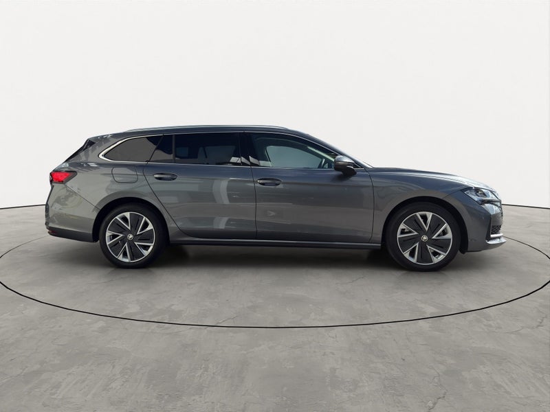 2025 Skoda Superb Wagon TSI 195kW 4x4 image 3