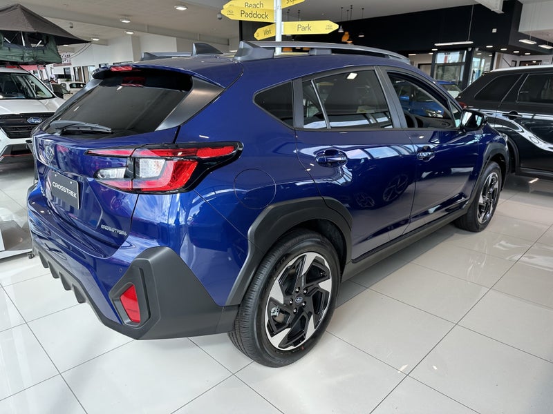 2025 Subaru Crosstrek 2.0i Premium image 4