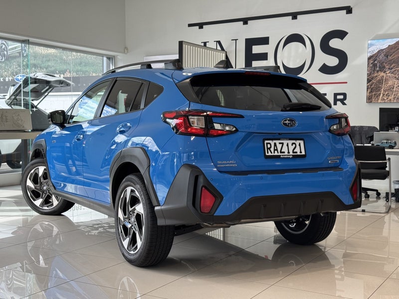 2025 Subaru Crosstrek Premium 2.0L Mild Hybrid AWD image 3