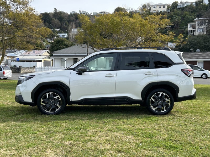 2025 Subaru Forester 2.5 AWD Petrol image 4