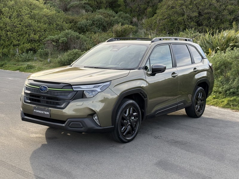 2025 Subaru Forester 2.5 AWD Sport Wagon CVT image 3