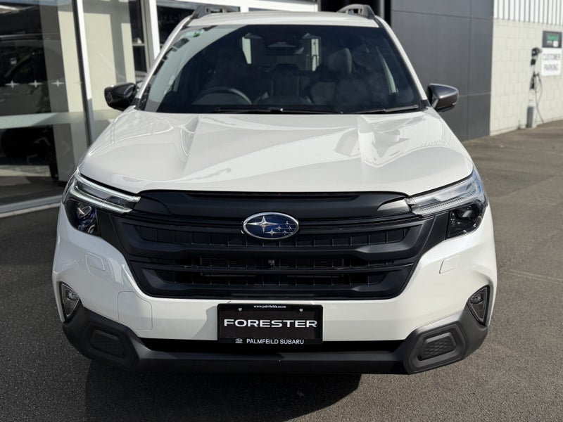 2025 Subaru Forester AWD Hybrid image 2