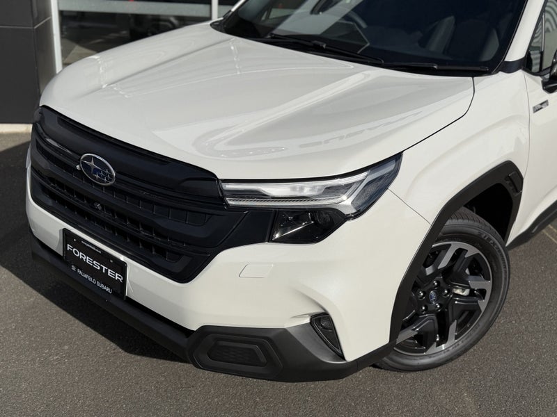 2025 Subaru Forester AWD Hybrid image 3