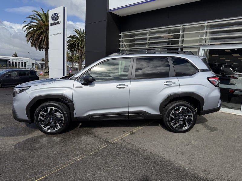 2025 Subaru Forester AWD Hybrid image 4