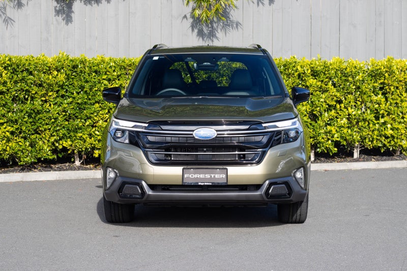 2025 Subaru Forester AWD Hybrid Touring image 4