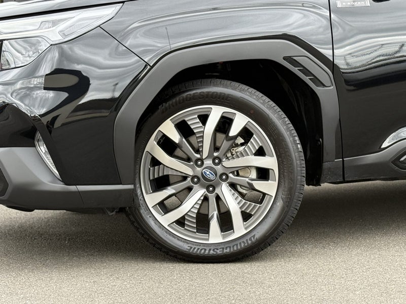 2025 Subaru Forester AWD Hybrid Touring image 4