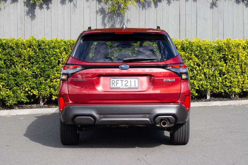 2025 Subaru Forester Hybrid AWD Touring image 5