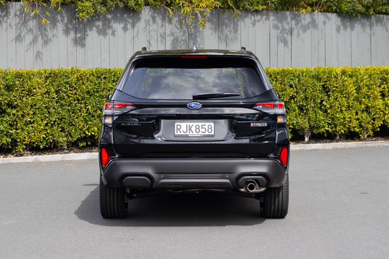 2025 Subaru Forester Hybrid AWD Touring image 5