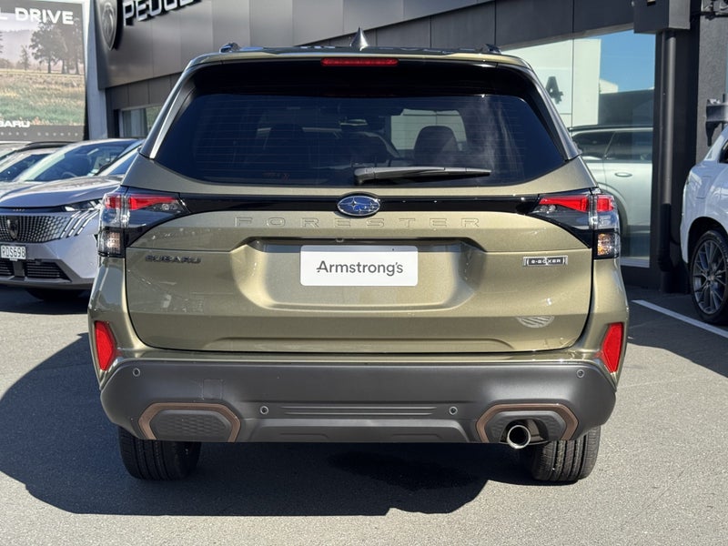 2025 Subaru Forester Hybrid Sport 2.5L AWD image 4