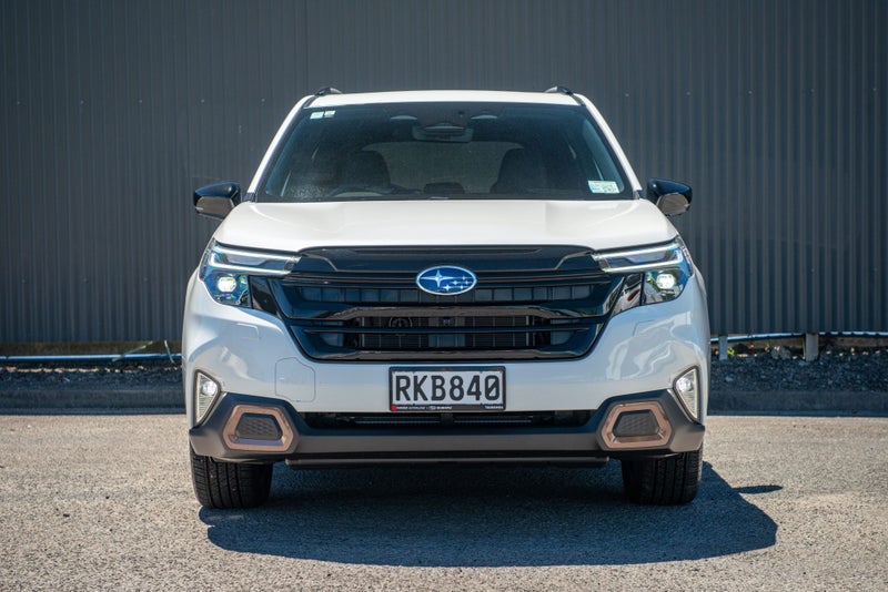 2025 Subaru Forester Hybrid Sport image 4