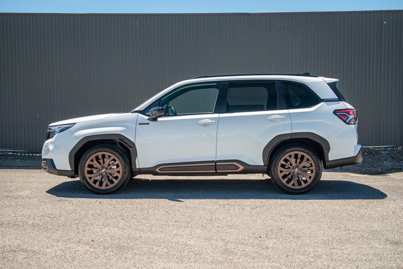 2025 Subaru Forester Hybrid Sport image 5