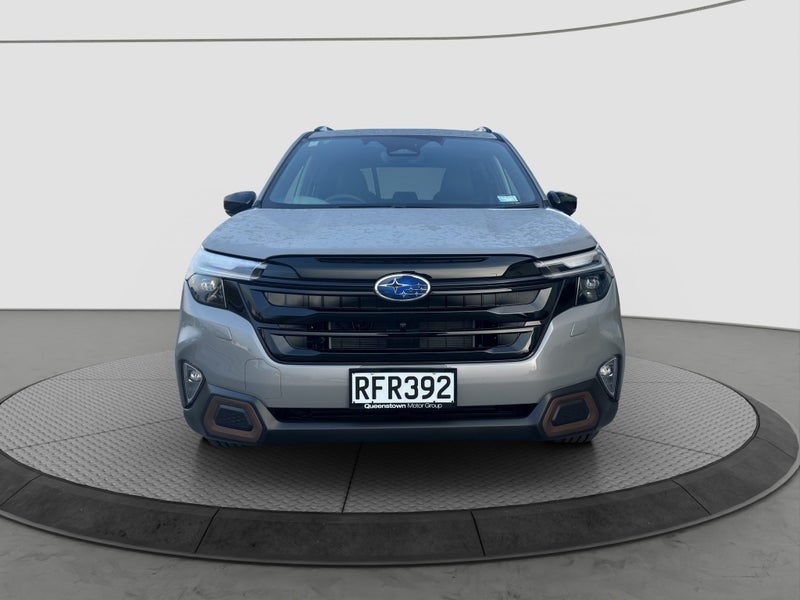 2025 Subaru Forester Hybrid Sport image 2