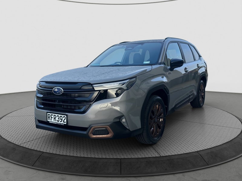 2025 Subaru Forester Hybrid Sport image 3