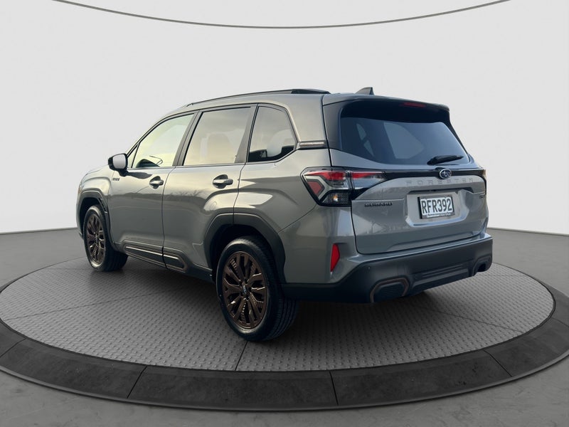 2025 Subaru Forester Hybrid Sport image 5