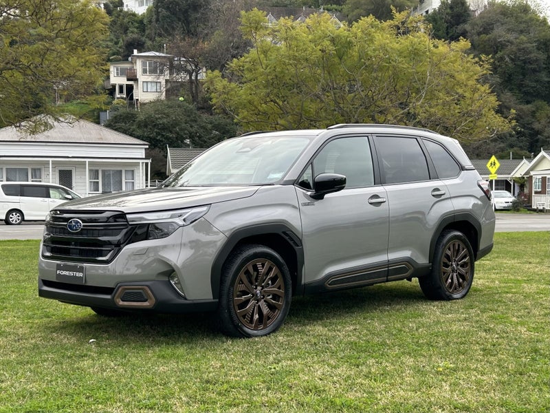 2025 Subaru Forester Hybrid Sport All Wheel Drive image 3