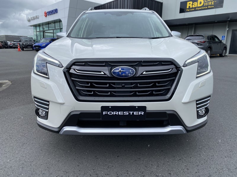 2025 Subaru Forester Premium e-Boxer Hybrid image 2