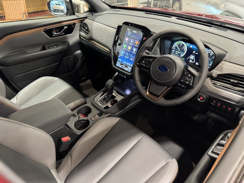 2025 Subaru Forester Strong Hybrid Sport 2.5L AWD image 2
