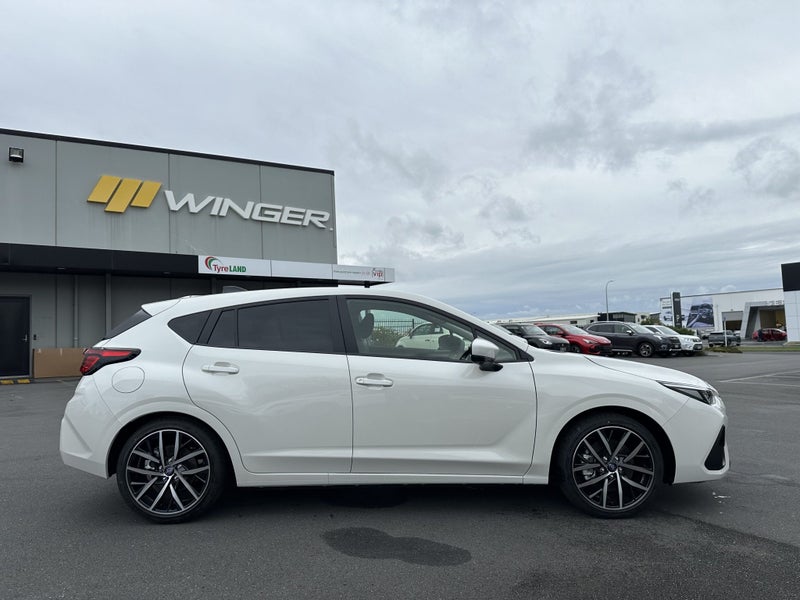 2025 Subaru Impreza 2.0I-S ES image 2