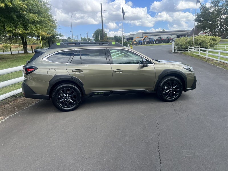2025 Subaru Outback 2.5 X Auto image 3