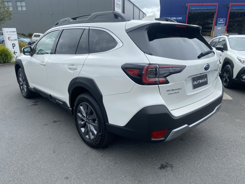 2025 Subaru Outback 2.5I image 5