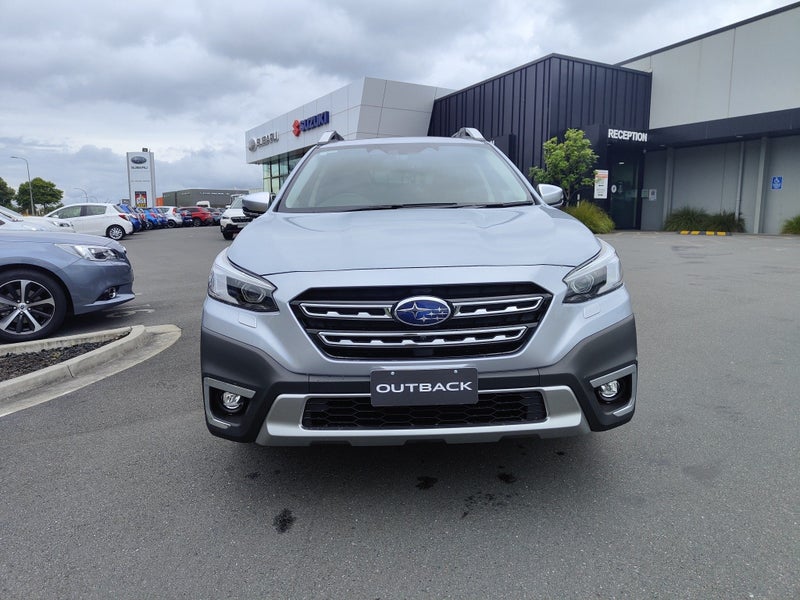 2025 Subaru Outback 2.5i Touring image 2