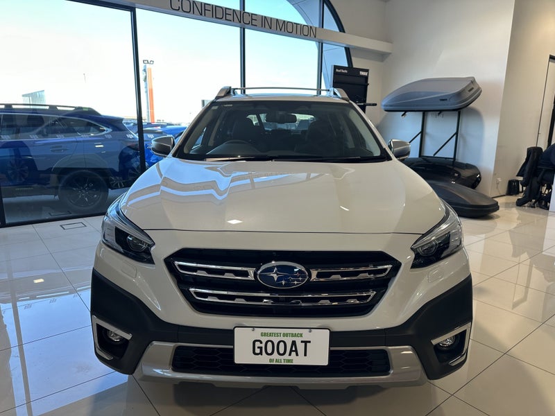 2025 Subaru Outback 2.5i Touring image 2