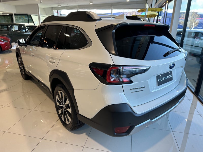 2025 Subaru Outback 2.5i Touring image 5