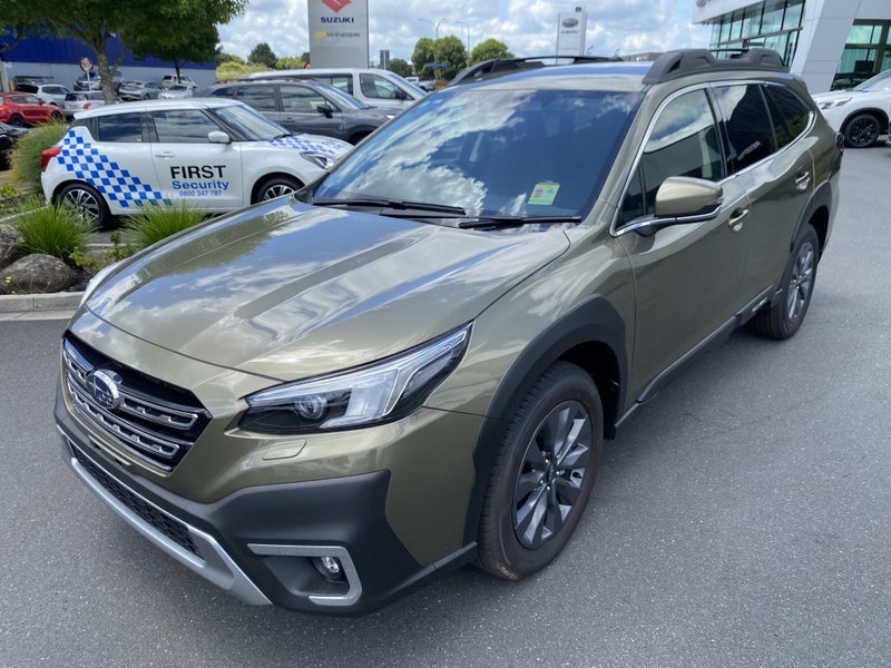 2025 Subaru Outback 2.5i Touring image 3