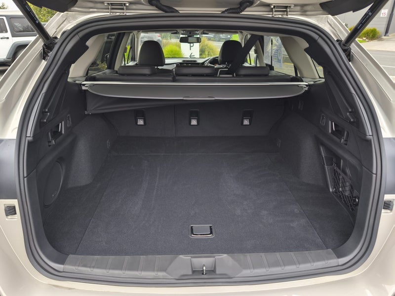 2025 Subaru Outback 2.5i Touring image 4
