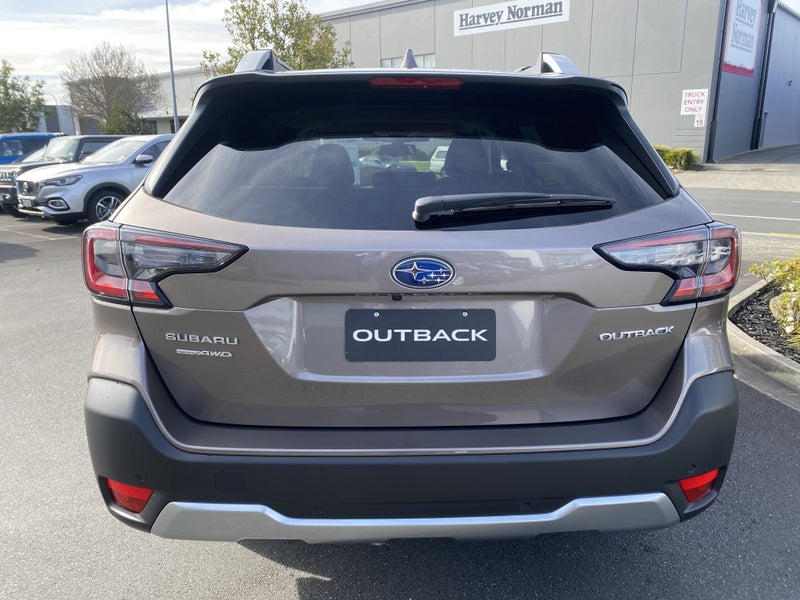 2025 Subaru Outback 2.5i Touring image 3