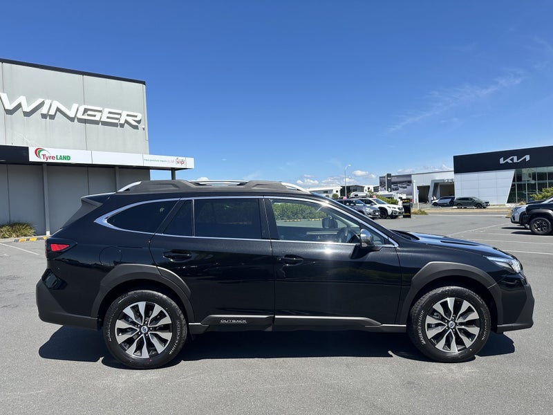 2025 Subaru Outback 2.5i Touring image 2