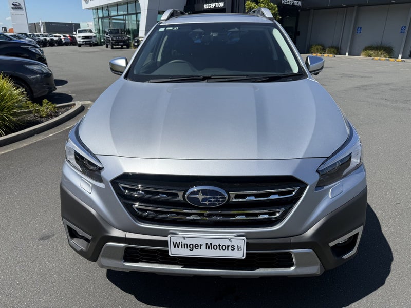 2025 Subaru Outback 2.5i Touring image 2