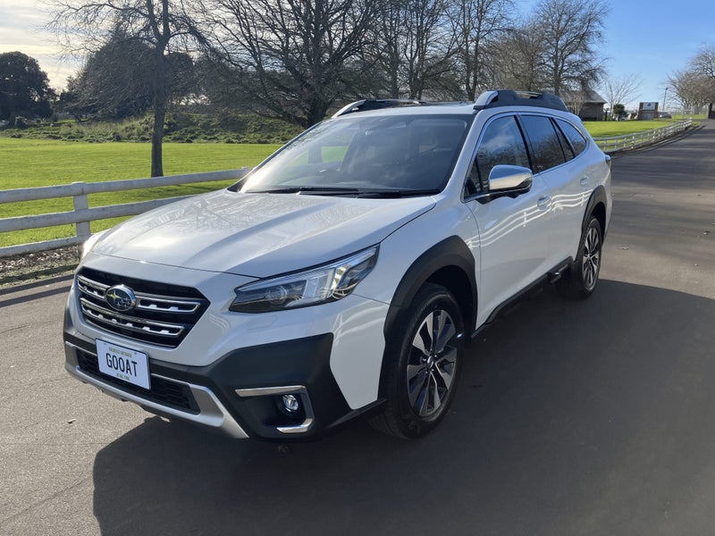 2025 Subaru Outback 2.5i Touring SLT image 3