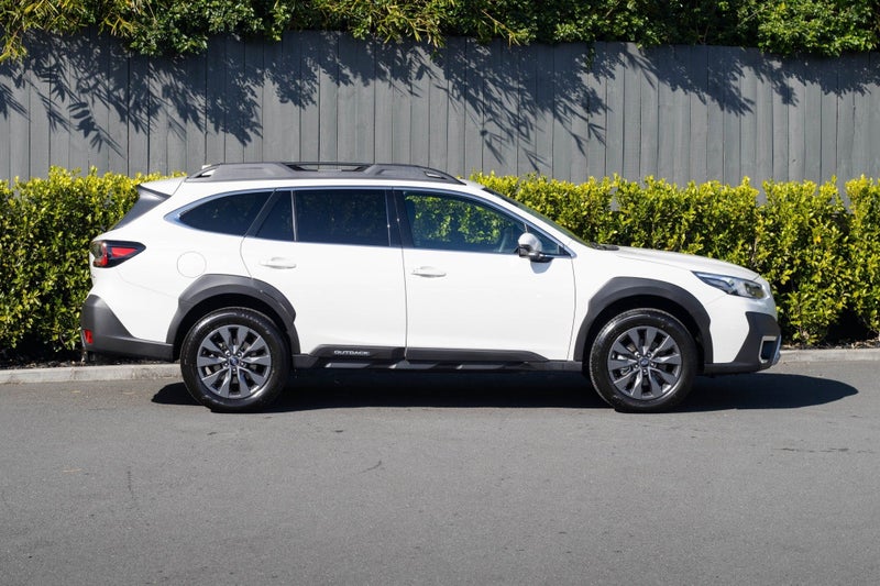 2025 Subaru Outback Sport image 2